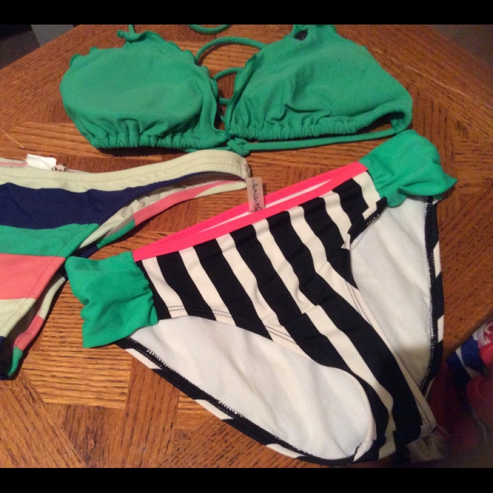 3 pc. Lot medium swimwear